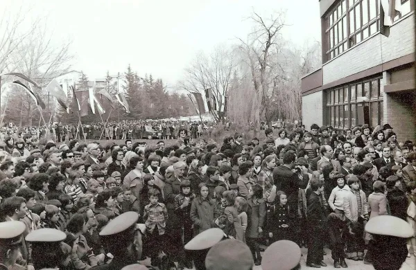 Množično je bilo v sedemdesetih letih, ko so odprli osnovno 
šolo Kozara. 