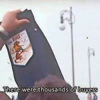 Med filmi bo največ zanimanja najbrž požel  Bozzerjev Trst, 
Jugoslavija, ki govori o zlati dobi tržaške trgovine, predvsem 
o fenomenu na Ponterossu.  