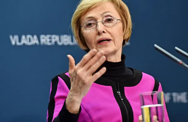Milojka Kolar Celarc: “80 odstotkov vseh 
prebivalcev bo plačevalo manj kot danes za 
dopolnilno zdravstveno zavarovanje.”