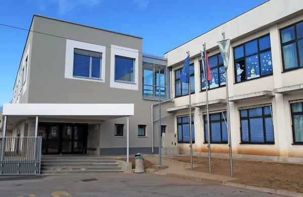 Energetska prenova hrpeljske šole in telovadnice ob njej bo 
eden večjih finančnih zalogajev hrpeljsko-kozinske občine.