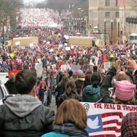 Trump protestnikom: Zakaj niste &scaron;li na volitve?