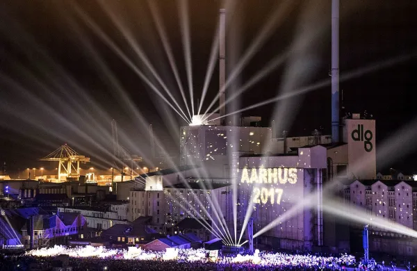 Svetlobni šov v Arhusu je predvčerajšnjim naznanil, da je 
mesto Evropska prestolnica kulture. 