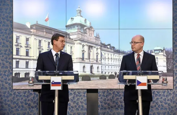 Slovenski premier Miro Cerar in češki premier Bohuslav 
Sobotka sta v pogovorih ocenila, da so odnosi med državama odlični.
