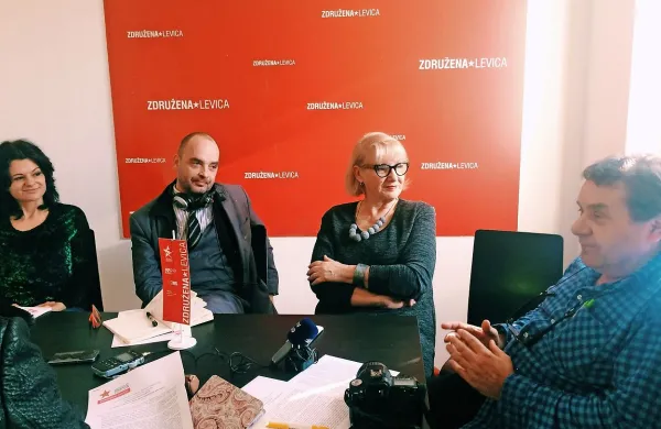 Za pomoč “Indejevcem” so se zavzeli (od desne) - Boris 
Bradač, Irena Urbič, Nikolaj Jeffs in Katja Coraci.