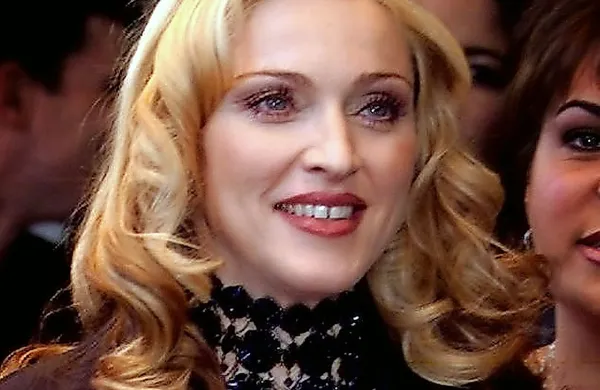 Madonna je zanikala trditve, da je vložila postopek za 
posvojitev še dveh otrok iz Malavija.