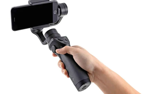 Osmo mobile, eden najbolj uporabnih dodatkov  za tiste, ki 
želijo popolnoma izkoristi snemalne možnosti telefona.