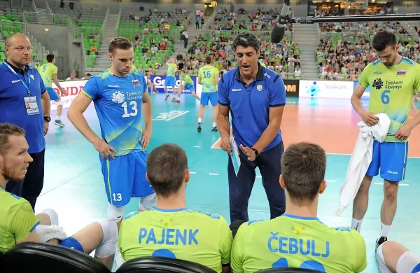 Andrea Giani ne bo več vodil slovenskih odbojkarjev.
