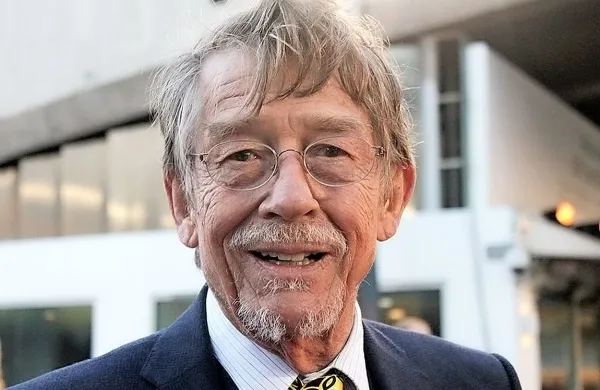 Umrl je igralec John Hurt.