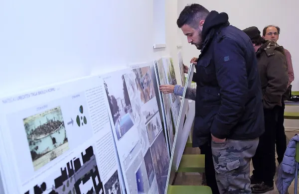 Nekateri arhitekti so si bodočo podobo trga Brolo zamislili z  
vodnimi površinami, drugi so tja umestili zelene otočke s 
cvetjem in rastlinjem ali pa  drevorede sredozemskih dreves.