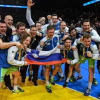 Slovenski rokometaši so po  preobratu in sijajno predstavo v 
končnici tekme na kolena položili tradicionalne hrvaške 
tekmece in osvojili bronasto kolajno.