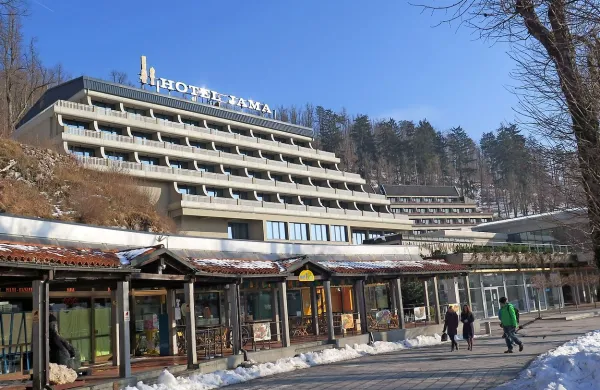 Med največje naložbe zadnjega leta sodi prenova Hotela 
Jama.