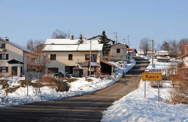 Od Ilirske Bistrice do Rjavč (na fotografiji) bi vodovod 
posodobili, od Rjavč do Artviž in Rodika pa zgradili novega.