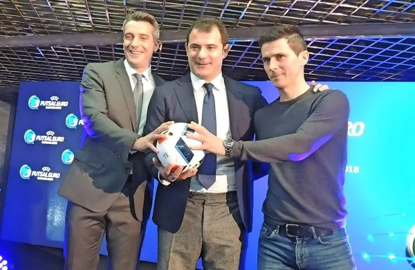 Z leve: Mile Ačimović, Dejan Stanković in Mile Simeunović