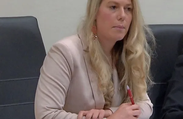 Jasmina Tomažič, zelo verjetno bodoča direktorica 
Doma starejših občanov Ilirska Bistrica:  “Želela bi 
prekiniti to, kar se je dogajalo zadnji dve leti in 
dati priložnost vsem zaposlenim, stanovalcem in 
svojcem, da začnemo na novo delati.”