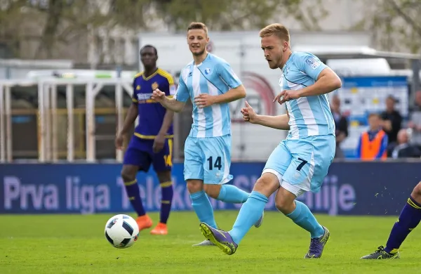 Andrej Kotnik (v ospredju) se je iz Nove Gorice preselil na 
italijanski jug.