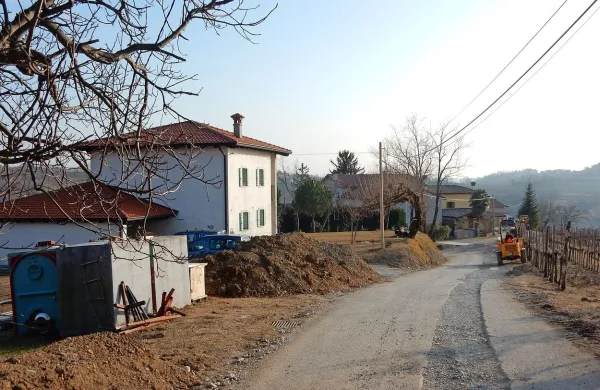 Zadnja leta v Brdih veliko denarja vlagajo v bolj zanesljivo, 
higiensko in ekonomično vodooskrbo. 