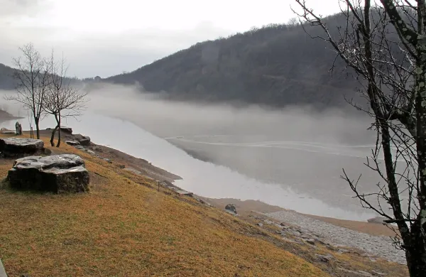 Jasno naj bi bilo, kako do denarja za obnovo namakalnega 
omrežja, ki ga napaja umetno jezero na Vogrščku. Ne ve se 
pa, kdaj in ali se bo ta sploh zgodilo.  