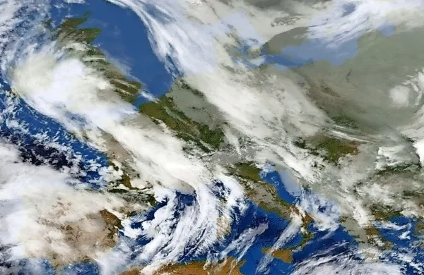Od zahoda bosta naše kraje dosegli dve vremenski fronti.