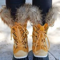 Topli, nepremočljivi škorenjci. 
Primerni za kepanje in sprehajanje 
v zimski idili.  pinterest