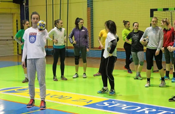 Ajdovske rokometa&scaron;ice visoke izgubile proti &Scaron;pankam