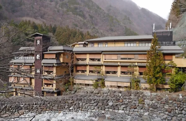 Najstarejši hotel na svetu deluje od leta 705.