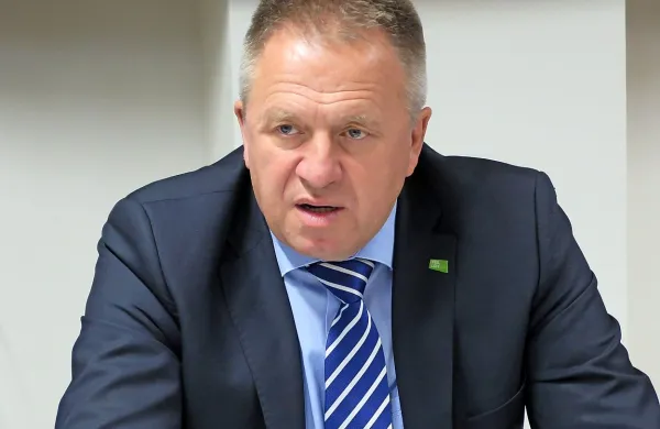  Gospodarski minister Zdravko Počivalšek 

