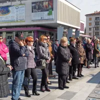 Pre&scaron;ernova poezija na trgu