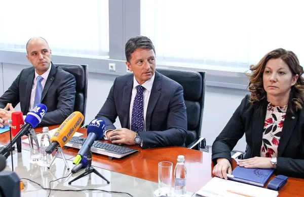 V Luki bodo hitreje nakladali in razkladali tovor (foto)
