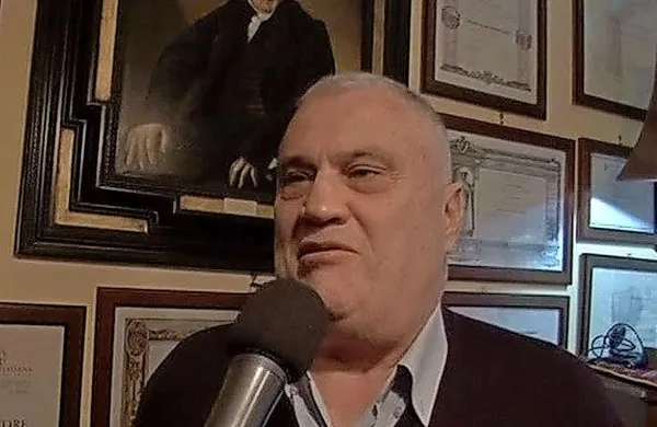 70-letni Italijan Luciano Baietti iz okolice Rima je kralj 
univerzitetne izobrazbe. 