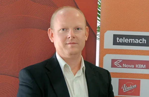 Bojan Kocjančič: “Smo v zaključni fazi pogovorov 
s klubom Sixt Primorska. V tem trenutku pa 
podrobnosti in načina sodelovanja še ne morem 
komentirati.”