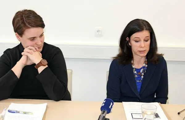 Ana Ogrič Lapajne in Urška Močnik imata obilo razlogov za 
zaskrbljenost. 