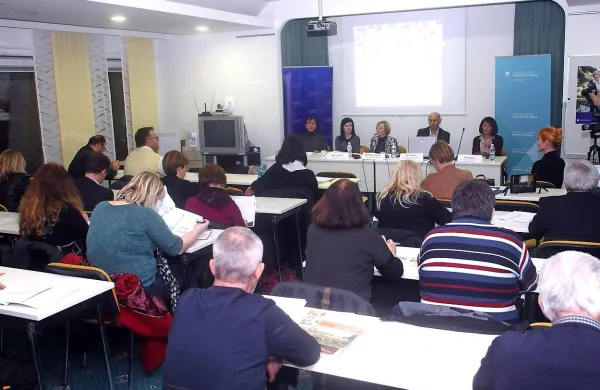  Regijske javne obravnave v Kopru se je udeležila le peščica ljudi, ki niso v krogu SMC.  