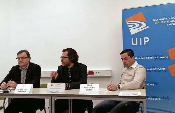 Dorjan Maršič, Boris Kavur in Primož Patru (z leve) so 
poudarili, da natečaj išče izvirnost in pogum. 