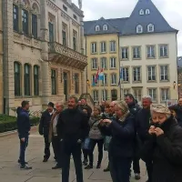 Iz Luksebmurga družba vinarjev nadaljuje pot proti Bruslju.