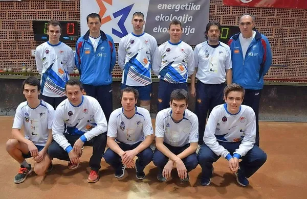 Hrast Kobjeglava - najboljša primorska ekipa v balinarski 
superligi in zanesljivi udeleženec sklepnega turnirja sezone, 
ki bo ob koncu tedna.