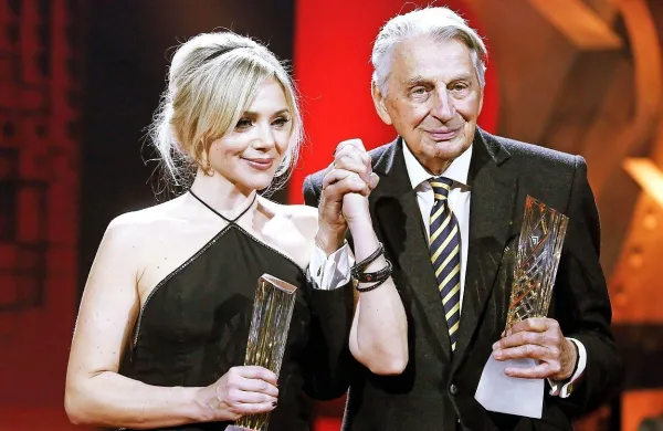 Igralka leta Katarina Čas in medijska legenda Demeter 
Bitenc 