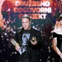 Bobnar skupine Elvis Jackson Marko Soršak Soki je za svoj 
projekt “20 za 20” dobil nagrado za družbeno odgovorni 
projekt leta. 