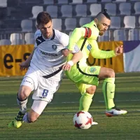 Dvoboj bivšega Koprčana Amarja Rahmanovića (levo) in 
Danijela Pranjića, ki je Celjena prisilil v izenačujoči avtogol.