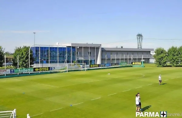 Parmin vadbeni center v Collechiu na prvi dražbi za izklicnih 7,5 milijona evrov ni zanimal nikogar.

