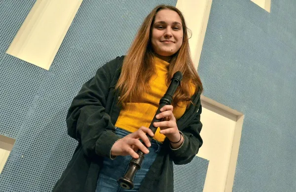 16-letna Ana Krušec Birsa si želi, da bi vse življenje kar se da 
veliko igrala pa tudi pela. 