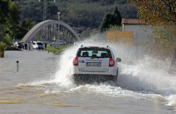  Prostovoljno gasilsko društvo želijo ustanoviti predvsem 
zaradi poplavne ogroženosti, saj  Vipava v zadnjih letih v 
občini redno prestopa bregove.  