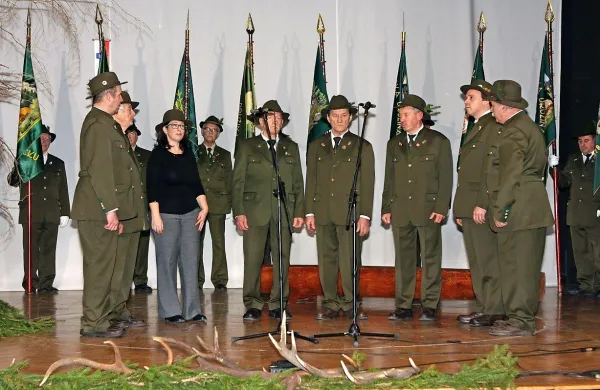 Lovci so združili moči za dobrodelni namen.