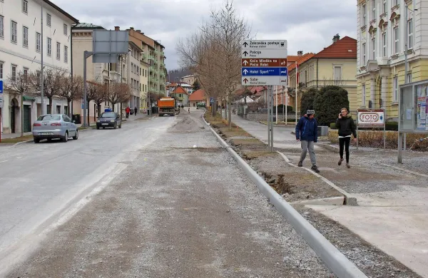 Z deli na vodovodu nadaljujejo