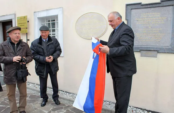  Slovensko švedsko društvo je botrovalo odkritju spominske 
plošče dr. Darinki Soban.