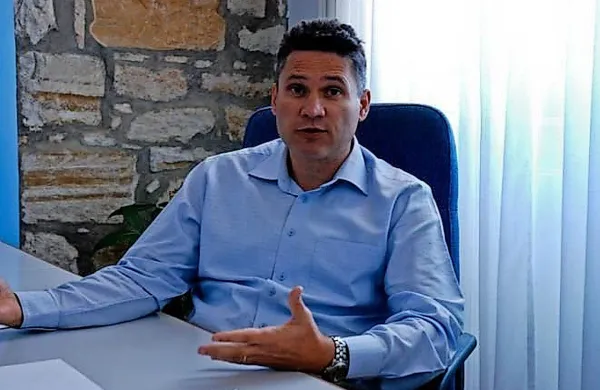 Ravnatelj Gimnazije, elektro in pomorske šole Piran Borut 
Butinar je ocenil, da slovensko pomorstvo v zadnjih 20 letih 
stagnira. 