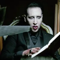 Razvpiti Marilyn Manson bo na tolminskem Sotočju 24. julija 
predstavil album Say 10, ki izide letos.  