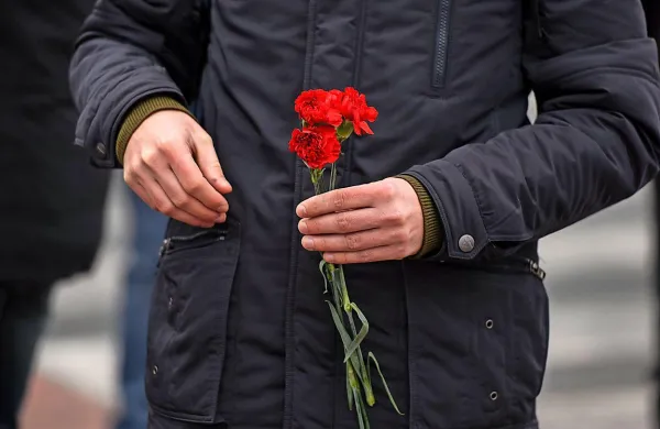 Marsikateri moški se bo danes “odkupil” z rožami. 