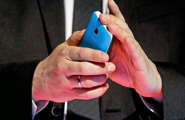 Spletna stran WikiLeaks je objavila več kot 8000 dokumentov, ukradenih s strežnika Cie, ki kažejo, kako ameriški 
vohuni vdirajo v računalnike, pametne telefone in televizije ter 
jih uporabljajo za nadzor.