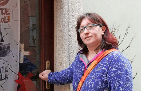 Barbara Motoh Bračanov bo 1. aprila zaprla vrata galerije 
Motohov kot.