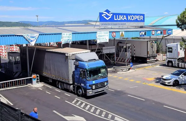 Vhod v Luko Koper